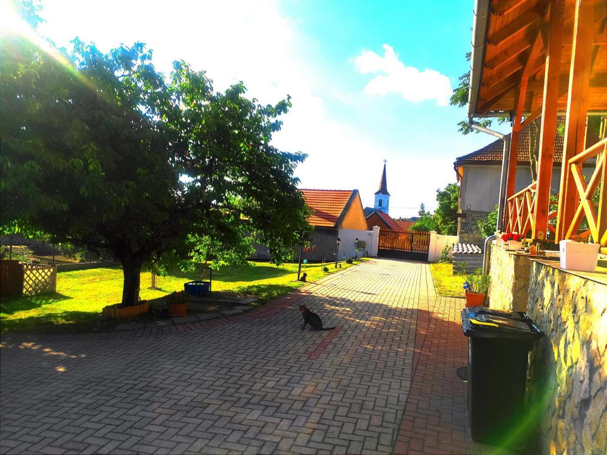 Szandra Vendeghaz Osku Exteriér fotografie